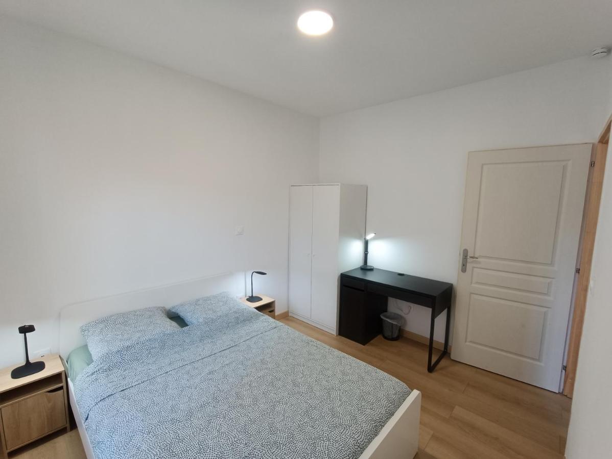 T3 Renove En 2023, Intra Muros Apartment